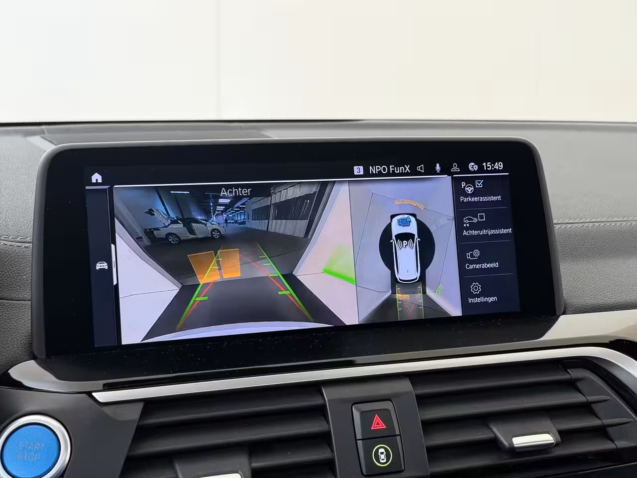 BMW iX3 High Executive 80 kWh | Shadow line pack | Trekhaak | Panoramadak | Apple carplay | Stoelv