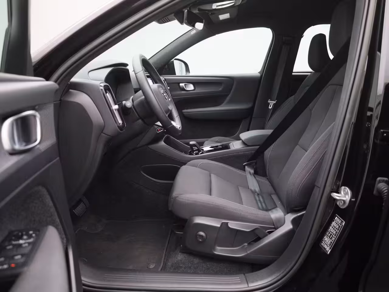 Volvo XC40 Recharge Core | Cruise Control | Achteruitrijcamera | Virtual Cockpit | Climate Control |