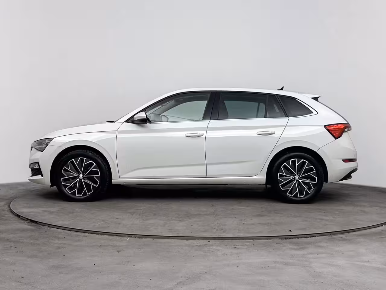 Skoda Scala 1.0 TSI Ambition 110PK | Automaat | Navigatie | Stoelverwarming | Cruise Control | Achteru