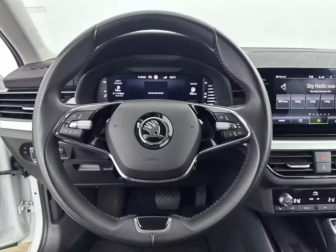Skoda Scala 1.0 TSI Ambition 110PK | Automaat | Navigatie | Stoelverwarming | Cruise Control | Achteru