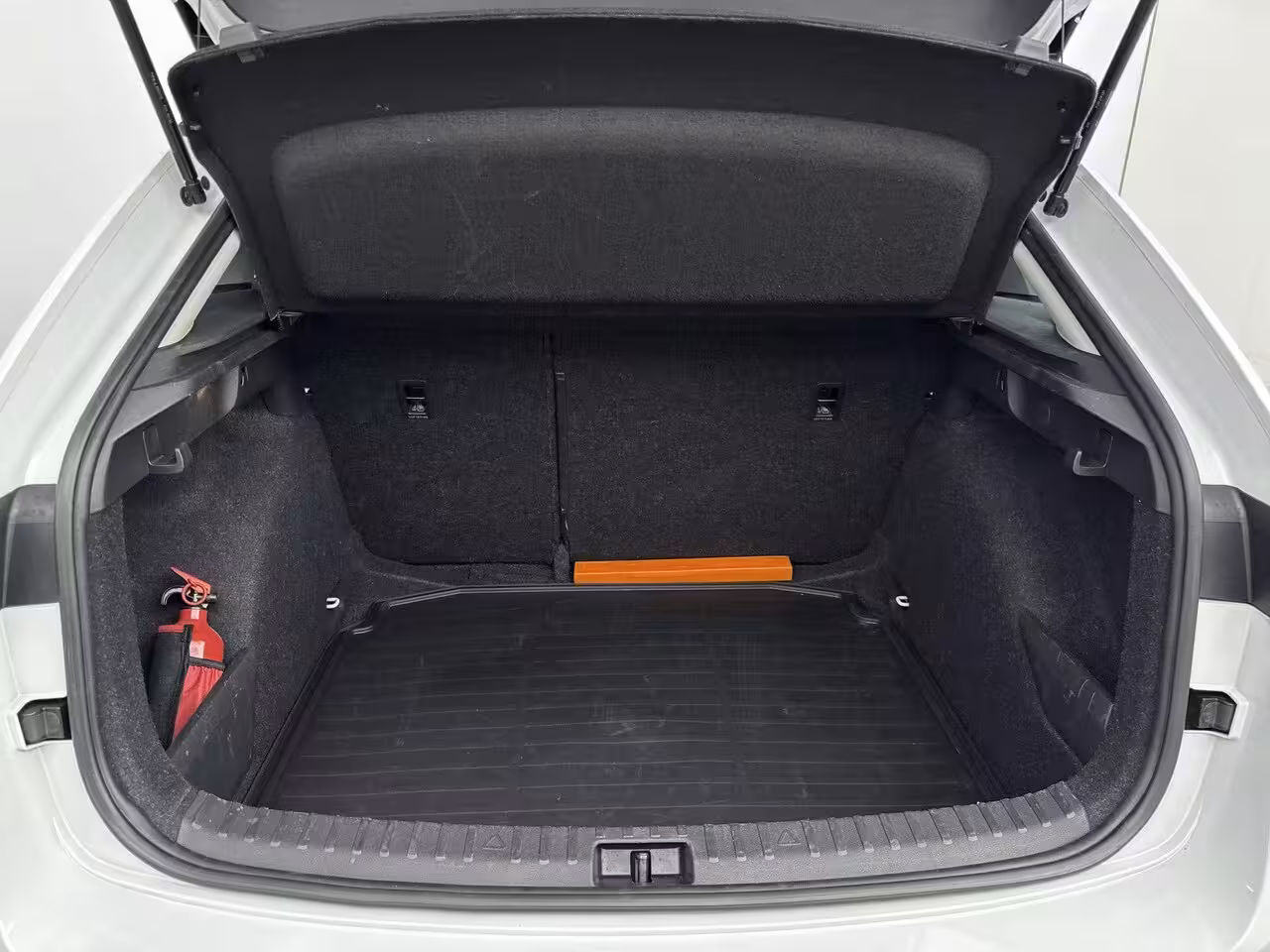 Skoda Scala 1.0 TSI Ambition 110PK | Automaat | Navigatie | Stoelverwarming | Cruise Control | Achteru