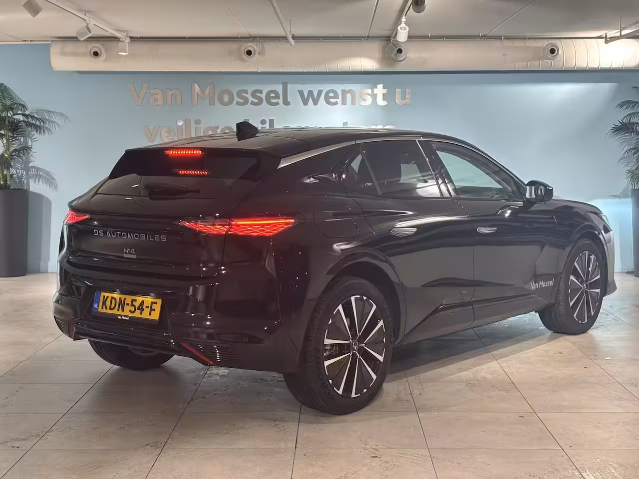 DS No 4 E-Tense Etoile 58.3 kWh | DEMO | Electrische stoelen | Head up Display| Alcantara | 360 Vi