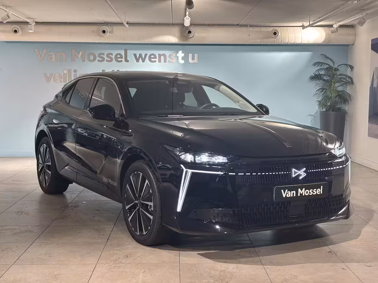 DS No 4 E-Tense Etoile 58.3 kWh | DEMO | Electrische stoelen | Head up Display| Alcantara | 360 Vi