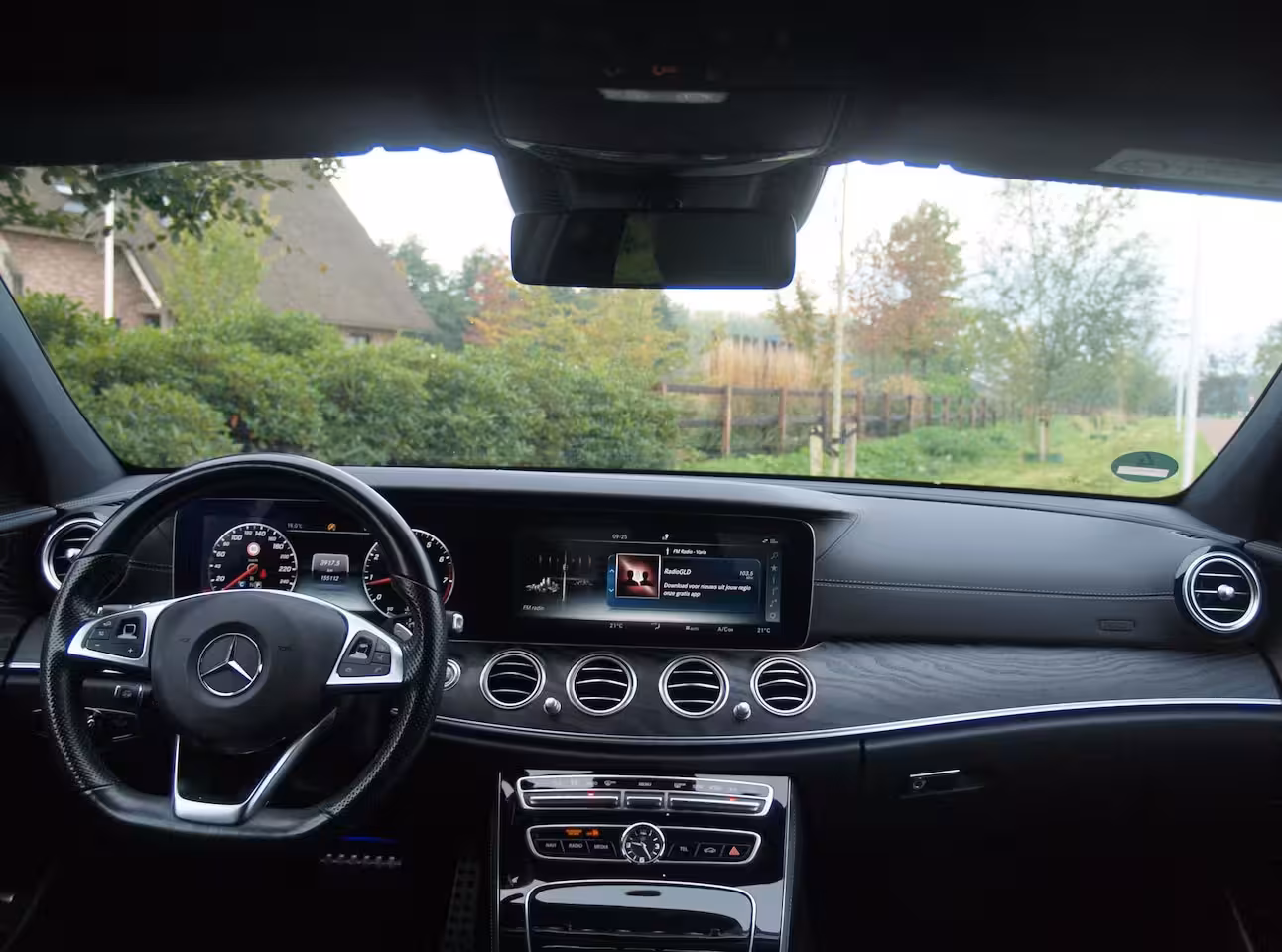 Mercedes-Benz E-klasse 200 Prestige Plus AMG | Widescreen Display | AMG-Pakket | Burmester | Sfeerverlichting | C