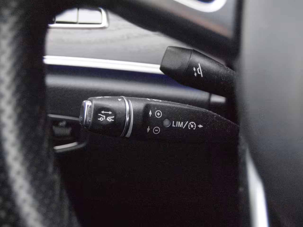 Mercedes-Benz E-klasse 200 Prestige Plus AMG | Widescreen Display | AMG-Pakket | Burmester | Sfeerverlichting | C