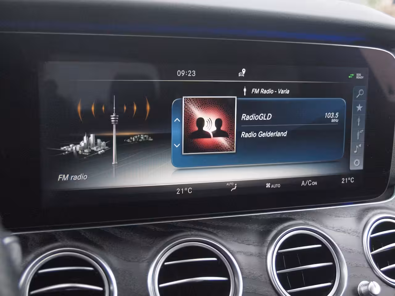 Mercedes-Benz E-klasse 200 Prestige Plus AMG | Widescreen Display | AMG-Pakket | Burmester | Sfeerverlichting | C