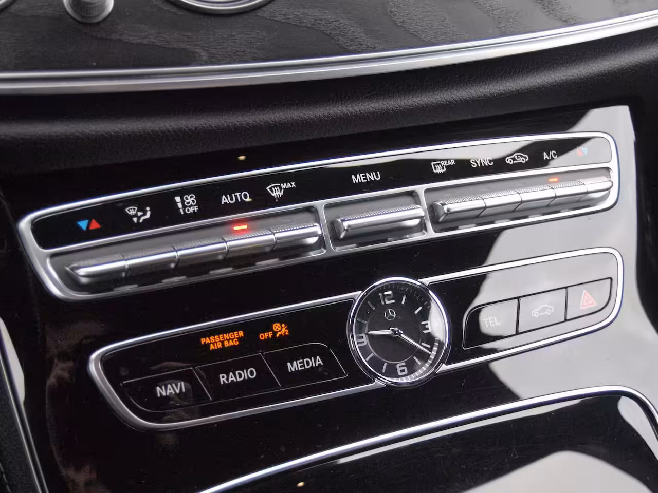 Mercedes-Benz E-klasse 200 Prestige Plus AMG | Widescreen Display | AMG-Pakket | Burmester | Sfeerverlichting | C