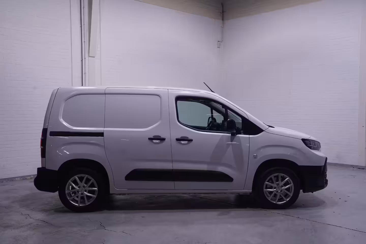 Toyota ProAce City 1.5 D-4D 130 pk L1 Navigator Navi, Camera, Apple Carplay, Cruise Control, Laadruimte Pakke