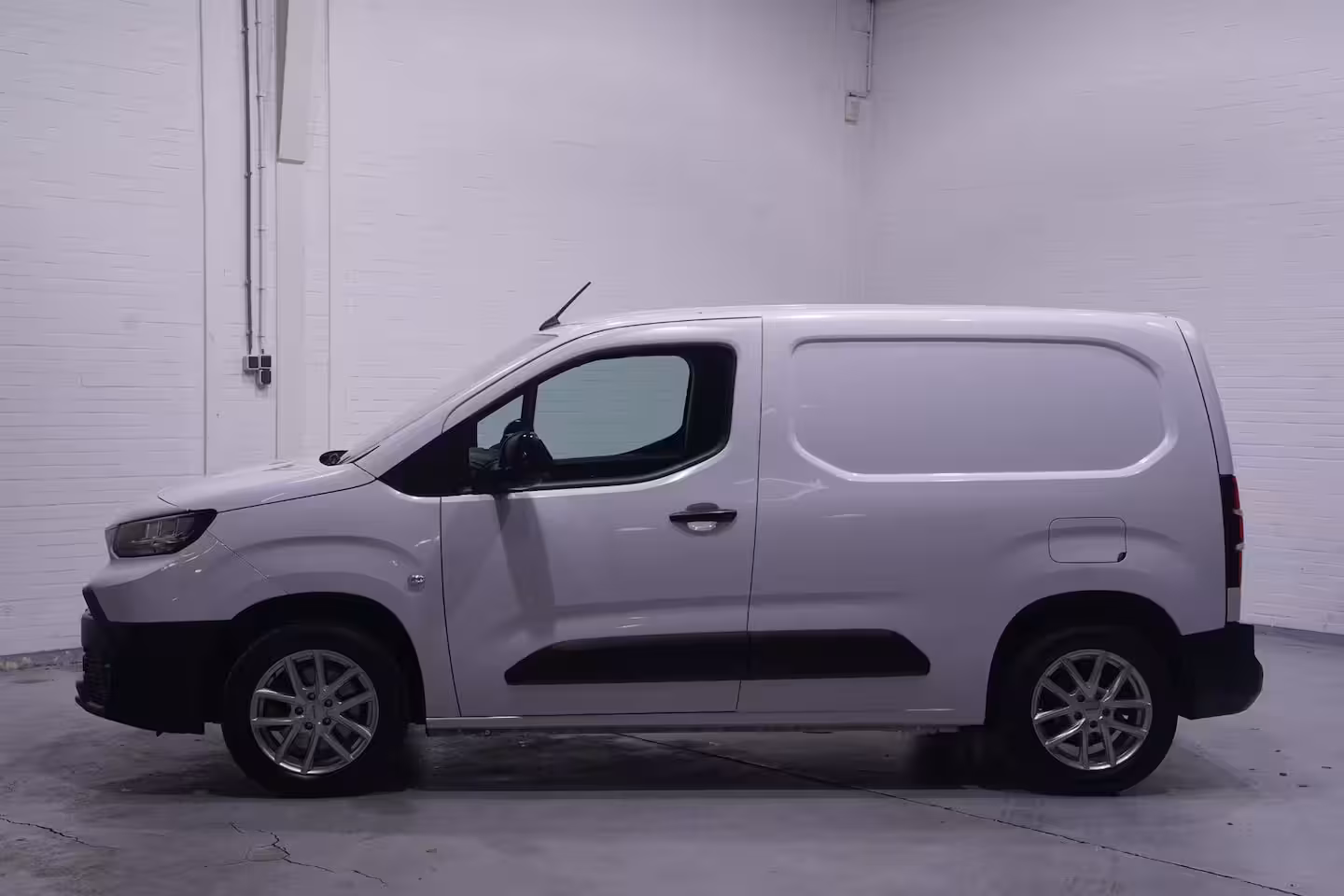 Toyota ProAce City 1.5 D-4D 130 pk L1 Navigator Navi, Camera, Apple Carplay, Cruise Control, Laadruimte Pakke