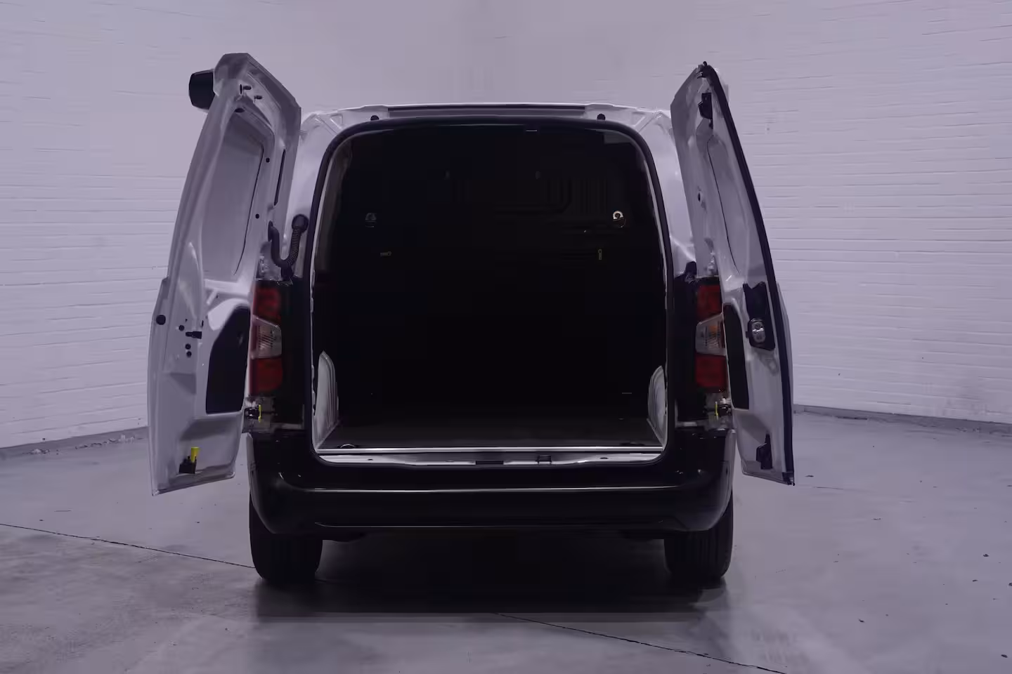 Toyota ProAce City 1.5 D-4D 130 pk L1 Navigator Navi, Camera, Apple Carplay, Cruise Control, Laadruimte Pakke