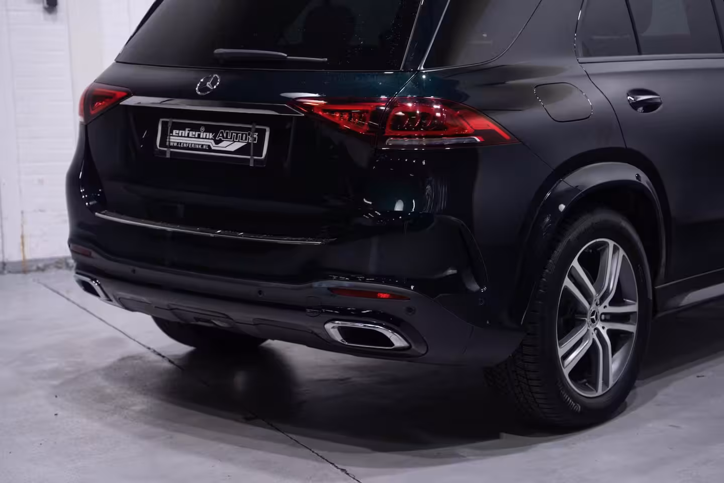 Mercedes-Benz GLE-Klasse 400 cdi GLE 400 d 4MATIC pano-dak luchtvering lederen-bekleding HUD ACC burmester private