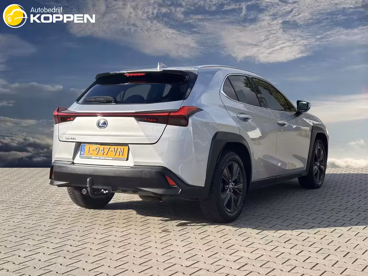 Lexus UX 250h AWD Executive Line | Adaptieve Cruise Control | Verwarmde voorstoelen | Alcantara Bek