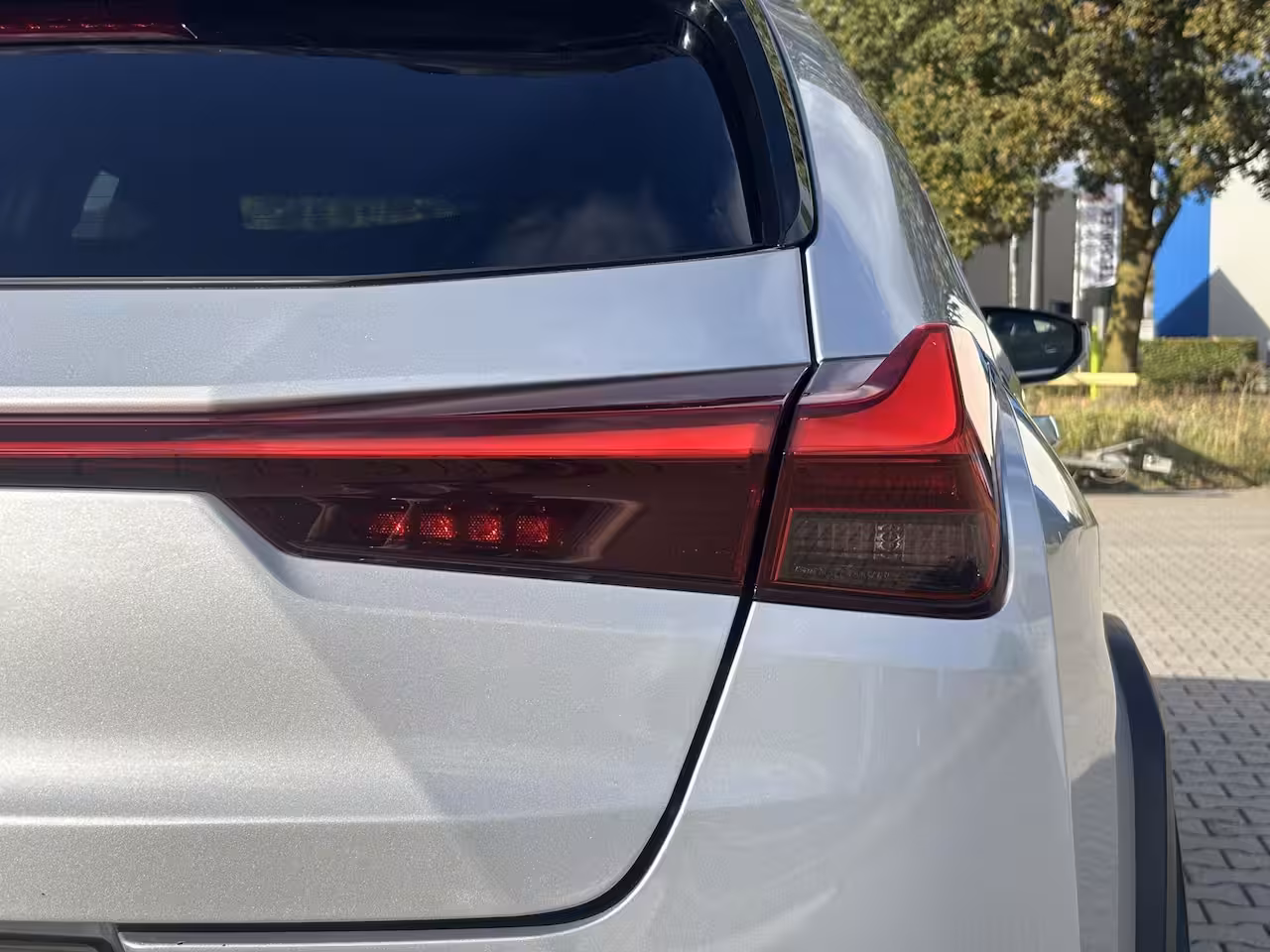 Lexus UX 250h AWD Executive Line | Adaptieve Cruise Control | Verwarmde voorstoelen | Alcantara Bek