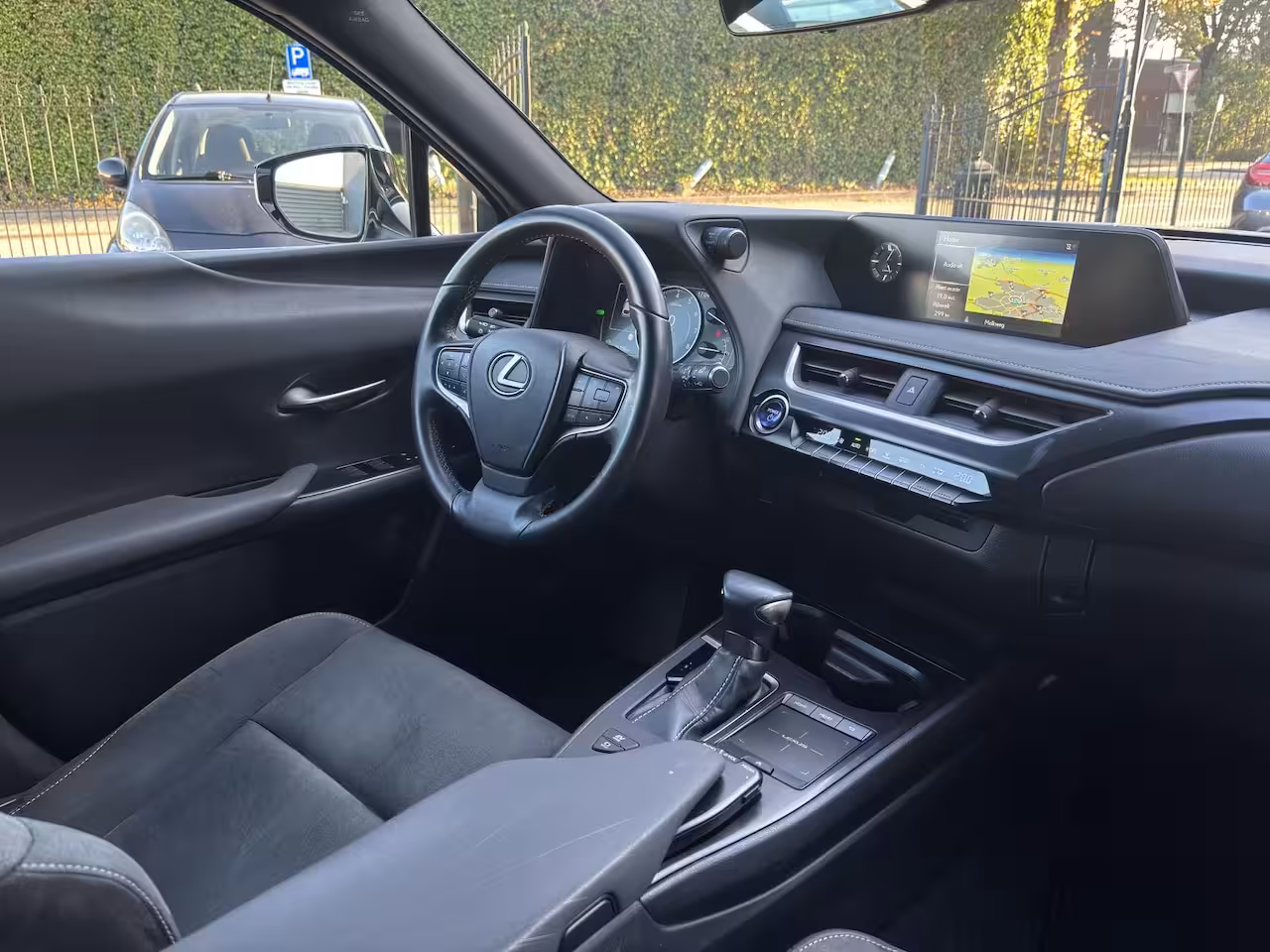 Lexus UX 250h AWD Executive Line | Adaptieve Cruise Control | Verwarmde voorstoelen | Alcantara Bek