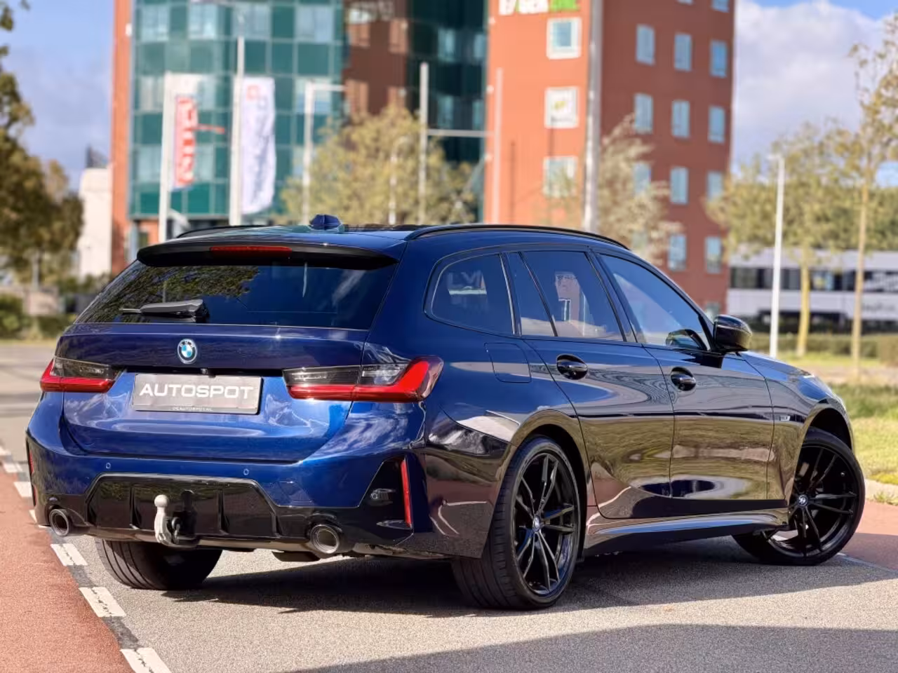 BMW 3-serie Touring 320e M-Sport Pano Laser ACC Trekhaak