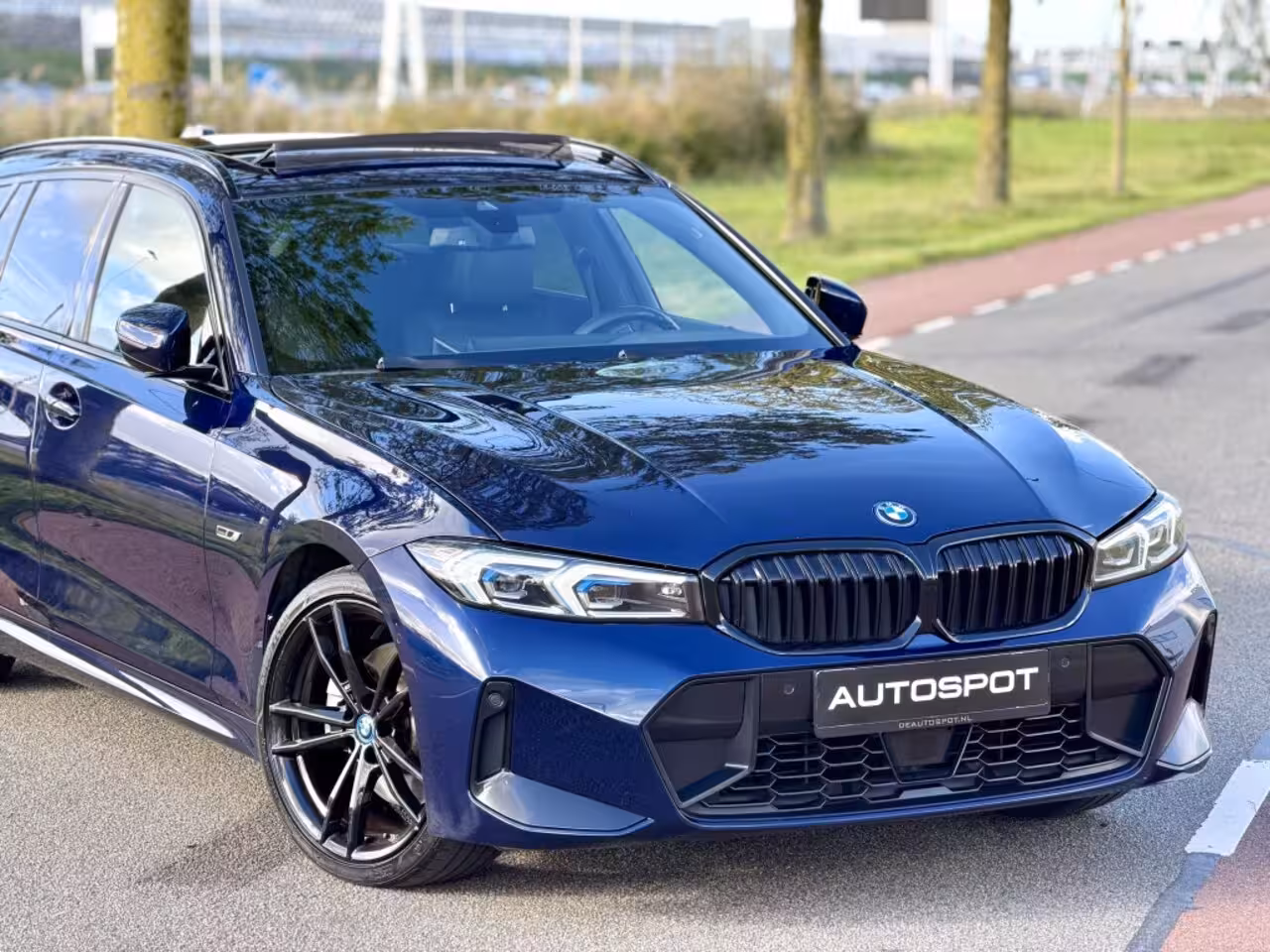 BMW 3-serie Touring 320e M-Sport Pano Laser ACC Trekhaak