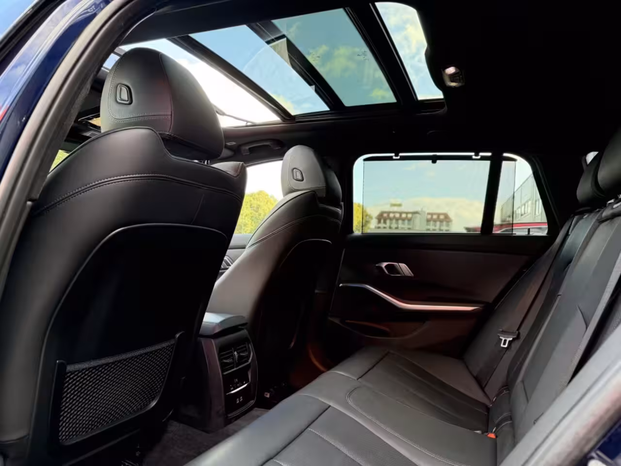 BMW 3-serie Touring 320e M-Sport Pano Laser ACC Trekhaak