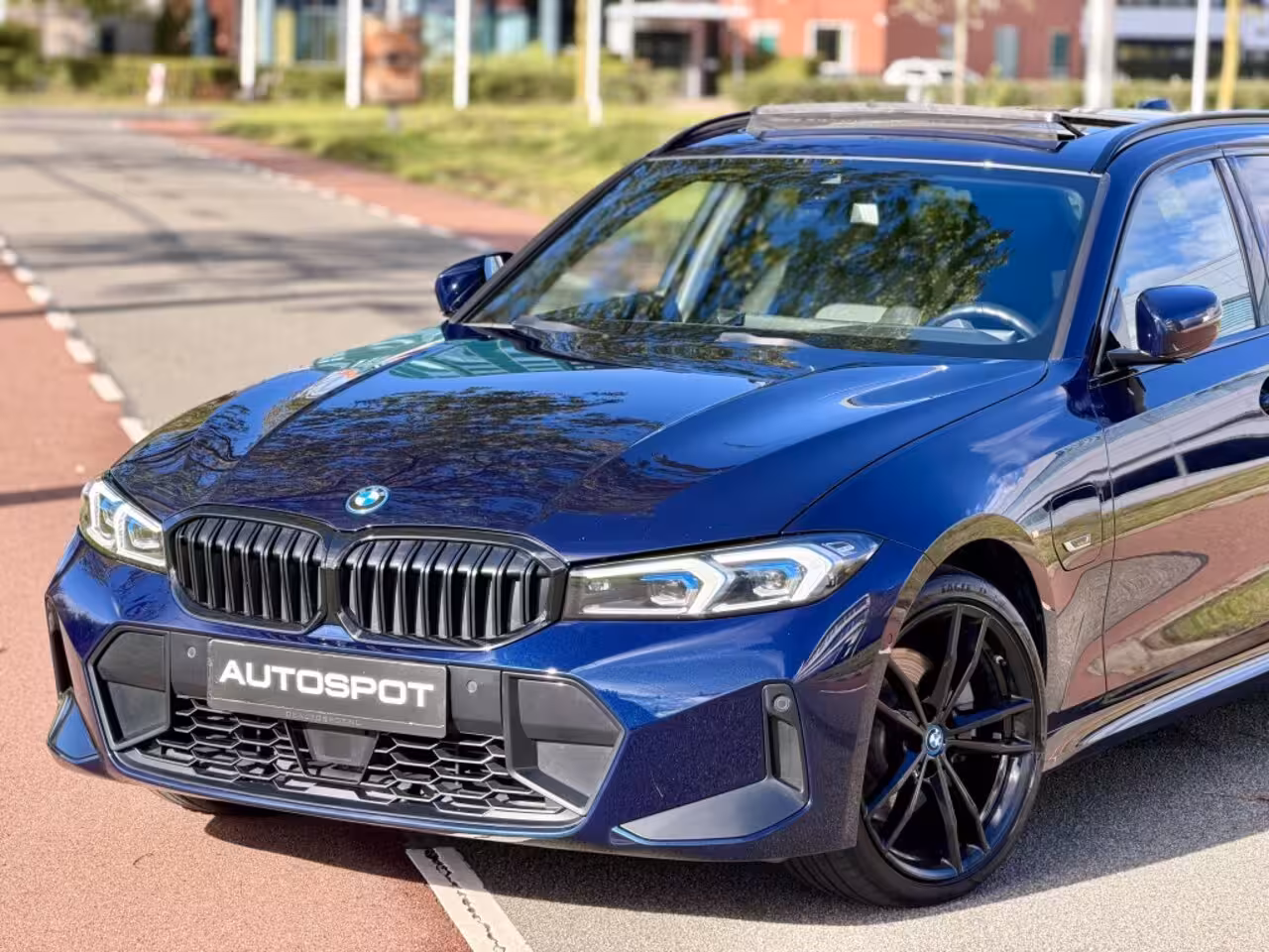 BMW 3-serie Touring 320e M-Sport Pano Laser ACC Trekhaak