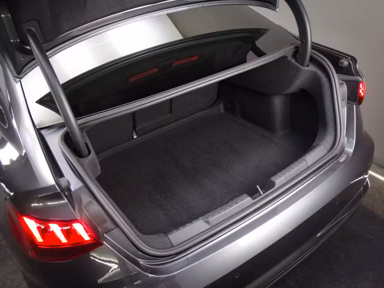 Audi A3 Limousine 35 TFSI Edition One (RS-STOELEN, ADAPTIVE CRUISE, PANO, APPLE CARPLAY/ANDROID AUTO, STOELV