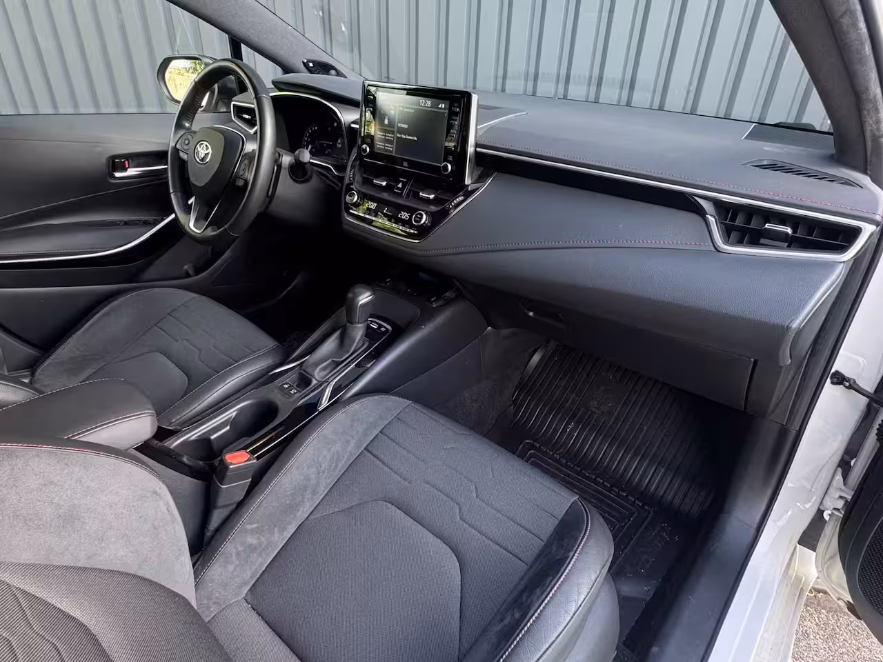 Toyota Corolla 2.0 Hybrid 184 pk Executive Two-Tone, Dealeronderh, JBL