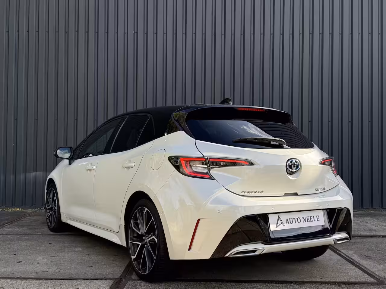 Toyota Corolla 2.0 Hybrid 184 pk Executive Two-Tone, Dealeronderh, JBL
