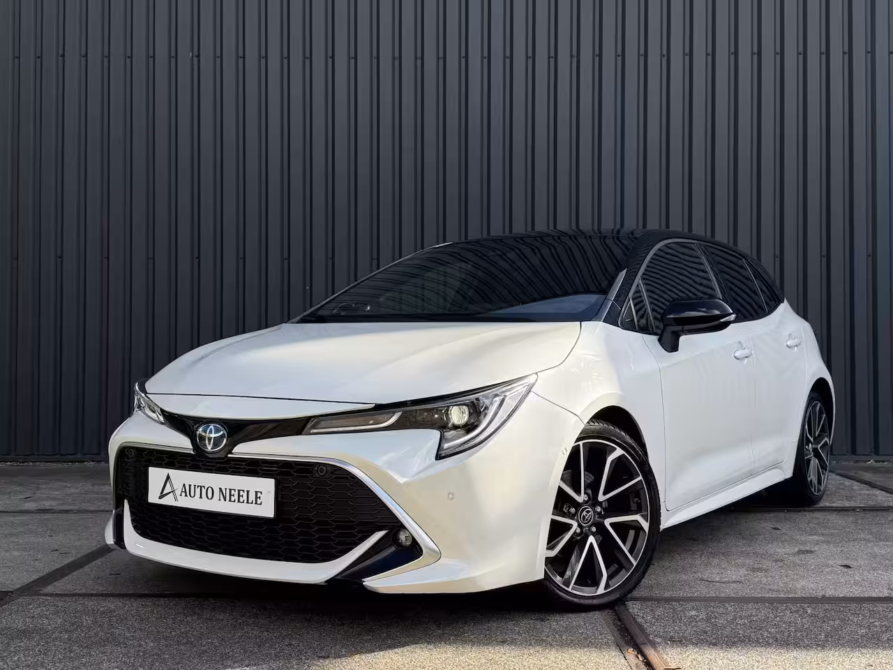 Toyota Corolla 2.0 Hybrid 184 pk Executive Two-Tone, Dealeronderh, JBL