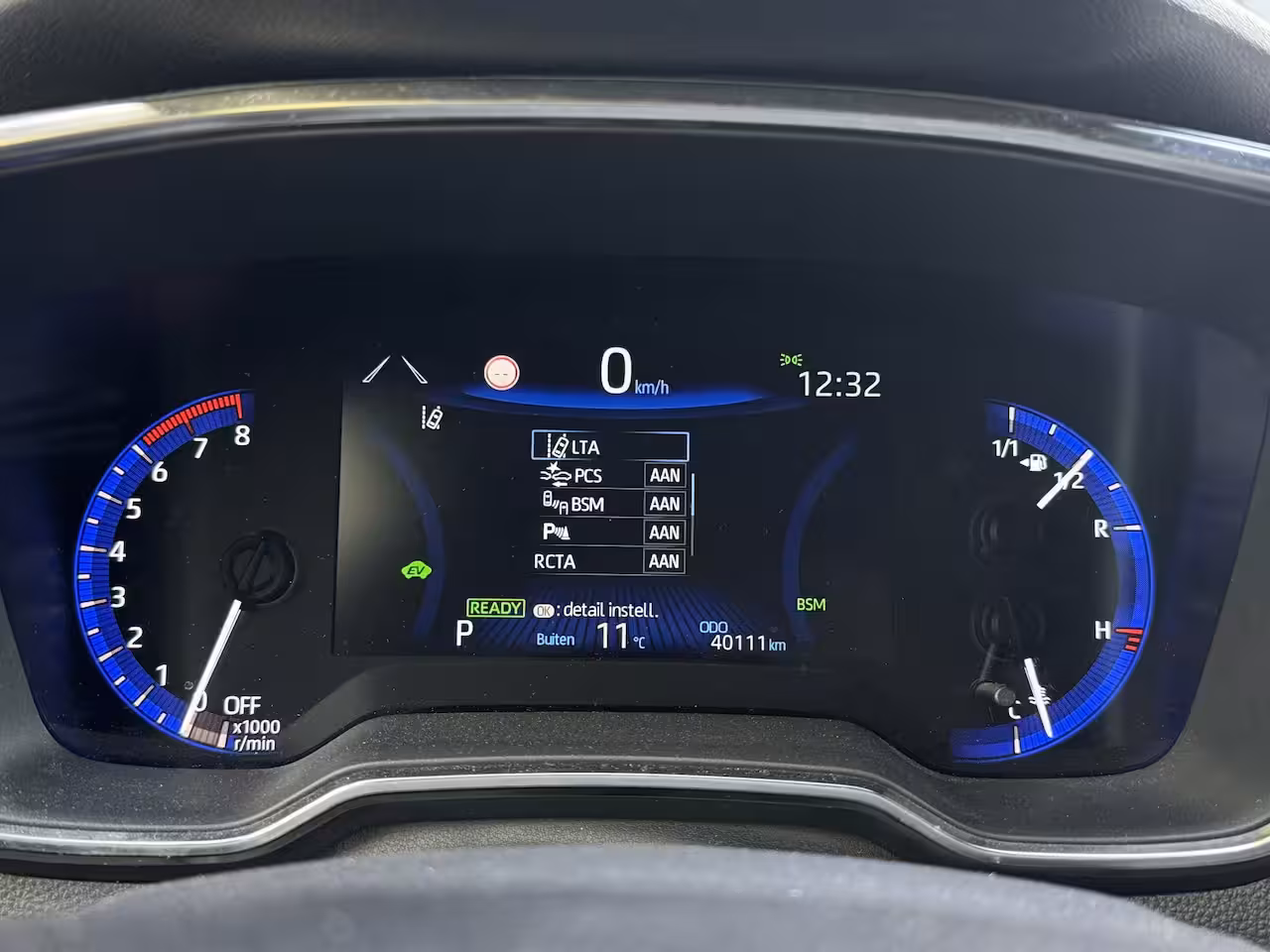 Toyota Corolla 2.0 Hybrid 184 pk Executive Two-Tone, Dealeronderh, JBL