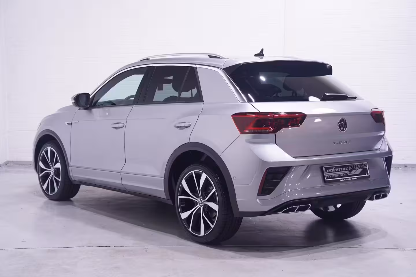 Volkswagen T-Roc 1.5 TSI 150 pk Aut. R Line Ext/Int. Matrix LED Dodehoek Assist, Elek. Achterklep, 19" LMV,