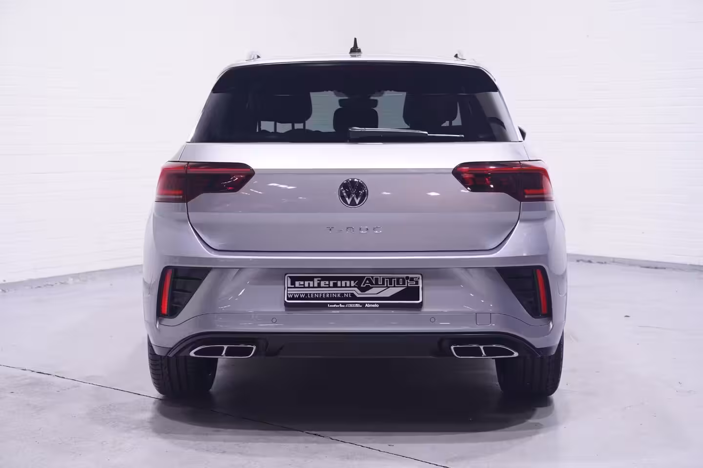 Volkswagen T-Roc 1.5 TSI 150 pk Aut. R Line Ext/Int. Matrix LED Dodehoek Assist, Elek. Achterklep, 19" LMV,