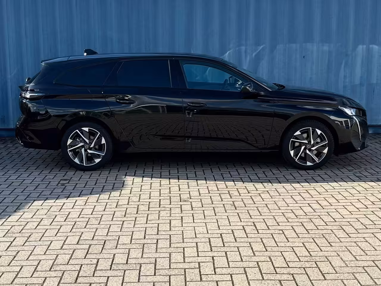 Peugeot 308 SW 1.2 Hybrid 136 e-DCS6 Allure Stoel/stuur verwarming | Carplay | 360° Camera | | Achterbank