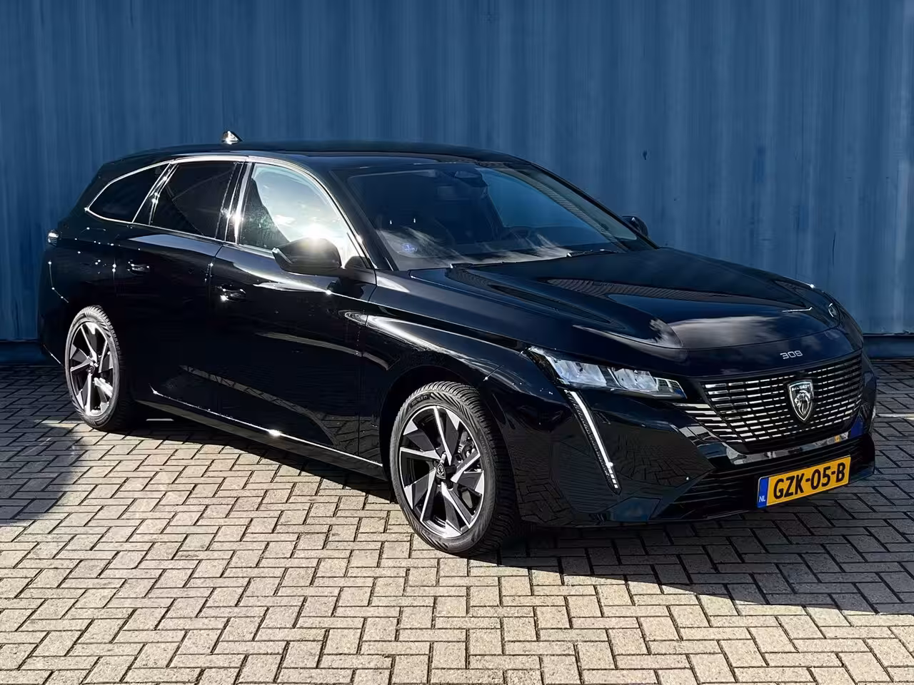 Peugeot 308 SW 1.2 Hybrid 136 e-DCS6 Allure Stoel/stuur verwarming | Carplay | 360° Camera | | Achterbank