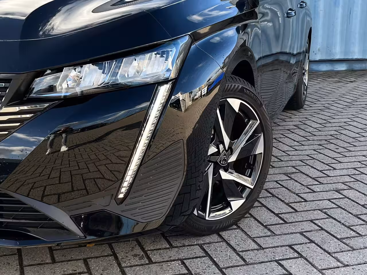 Peugeot 308 SW 1.2 Hybrid 136 e-DCS6 Allure Stoel/stuur verwarming | Carplay | 360° Camera | | Achterbank