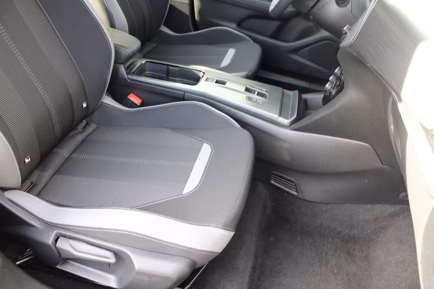 Opel Mokka-e GS 54 kWh | Fase 3 laden | Navigatie | Camera | Stuurverwarming | Apple carplay | Bluetoot