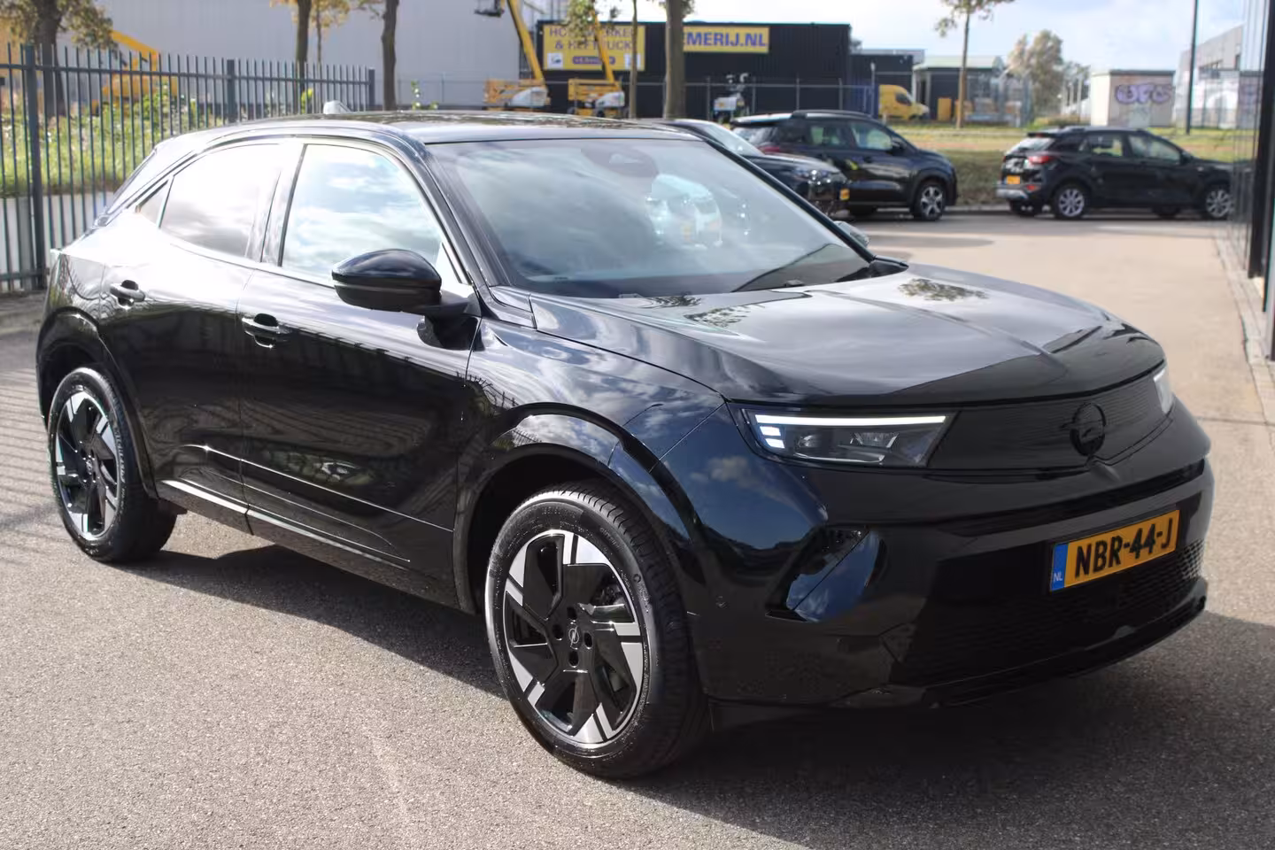 Opel Mokka-e GS 54 kWh | Fase 3 laden | Navigatie | Camera | Stuurverwarming | Apple carplay | Bluetoot