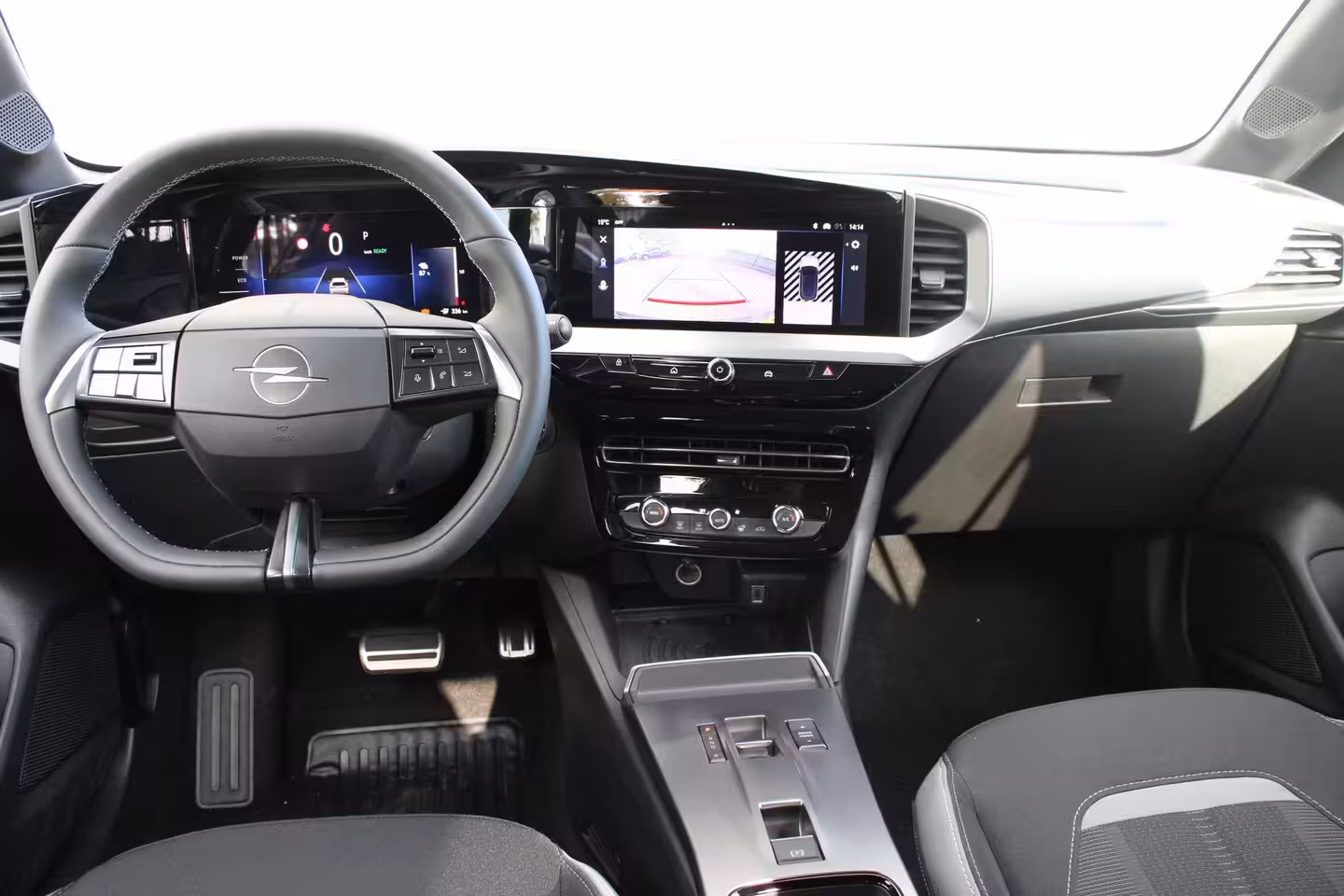 Opel Mokka-e GS 54 kWh | Fase 3 laden | Navigatie | Camera | Stuurverwarming | Apple carplay | Bluetoot