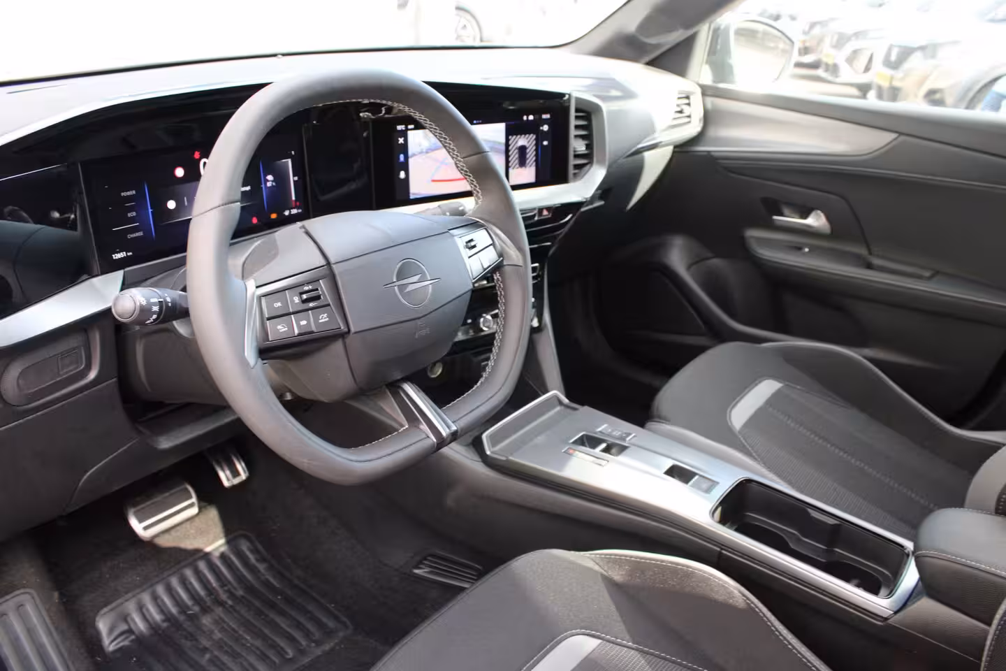 Opel Mokka-e GS 54 kWh | Fase 3 laden | Navigatie | Camera | Stuurverwarming | Apple carplay | Bluetoot