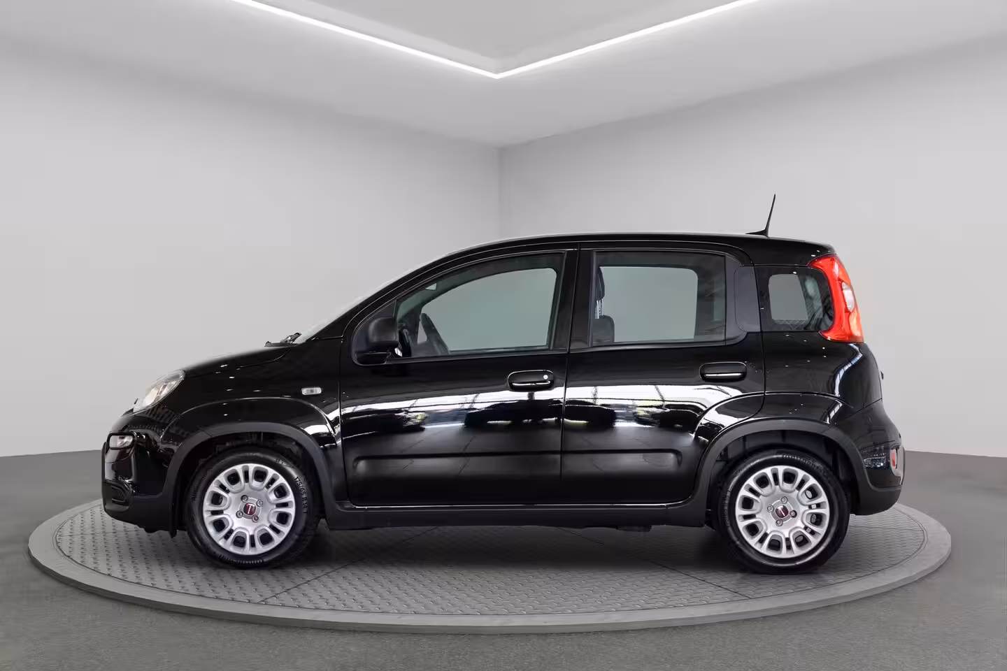 Fiat Panda 1.0 Hybrid | Climate Controle | Parkeersensoren | Apple Carplay & Android Auto | Bestuurde