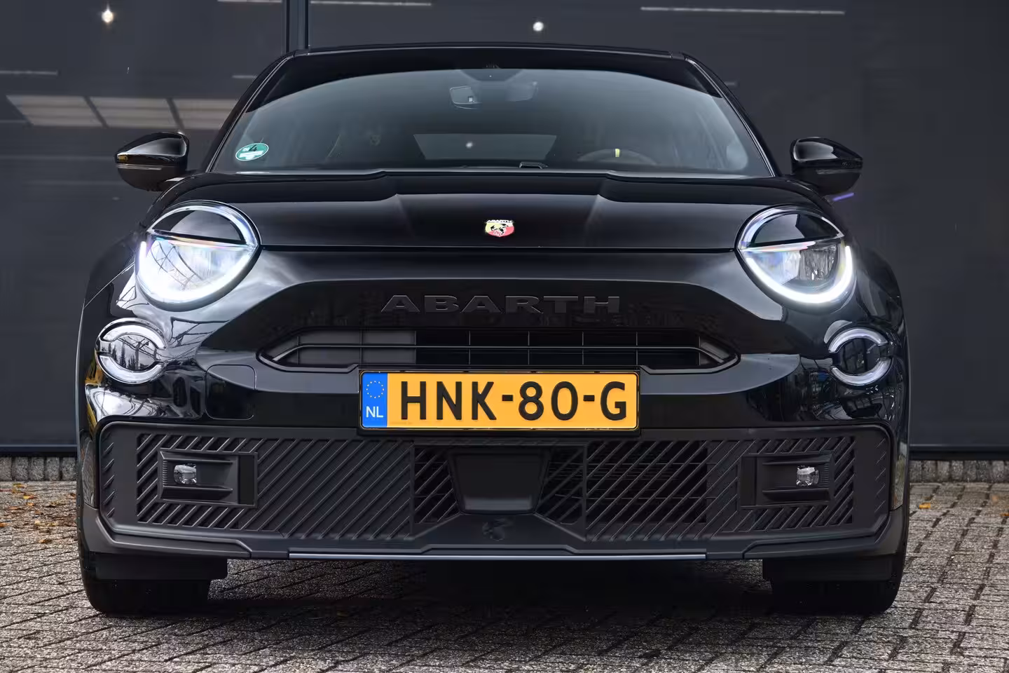 Abarth 600e Turismo 54 kWh 96%SOH | Navigatie by App | Parkeersensoren | Full-LED |