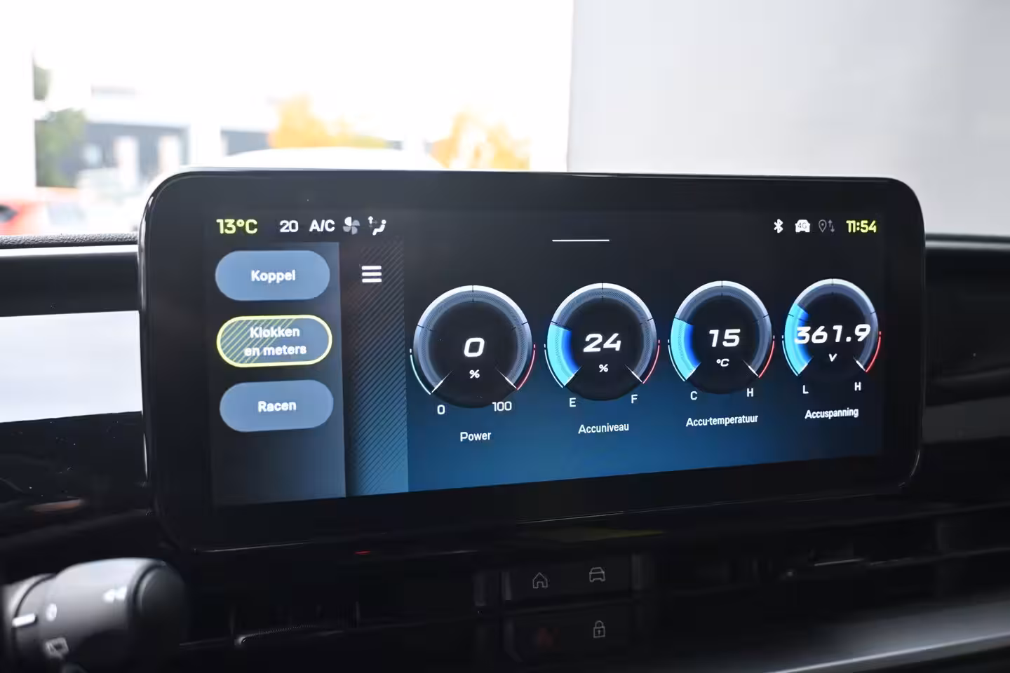 Abarth 600e Turismo 54 kWh 96%SOH | Navigatie by App | Parkeersensoren | Full-LED |