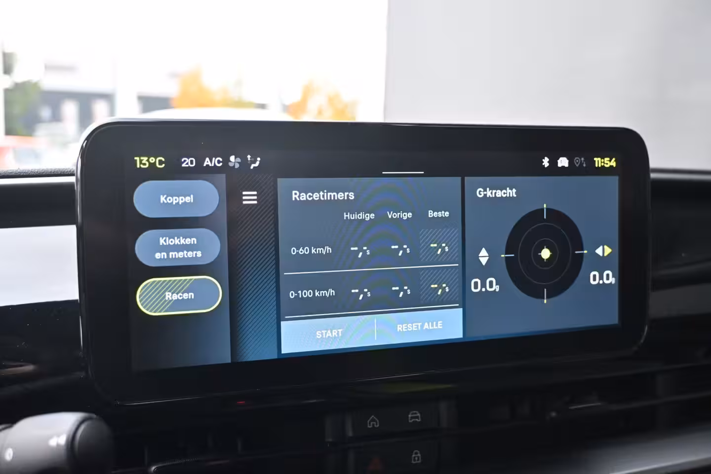 Abarth 600e Turismo 54 kWh 96%SOH | Navigatie by App | Parkeersensoren | Full-LED |