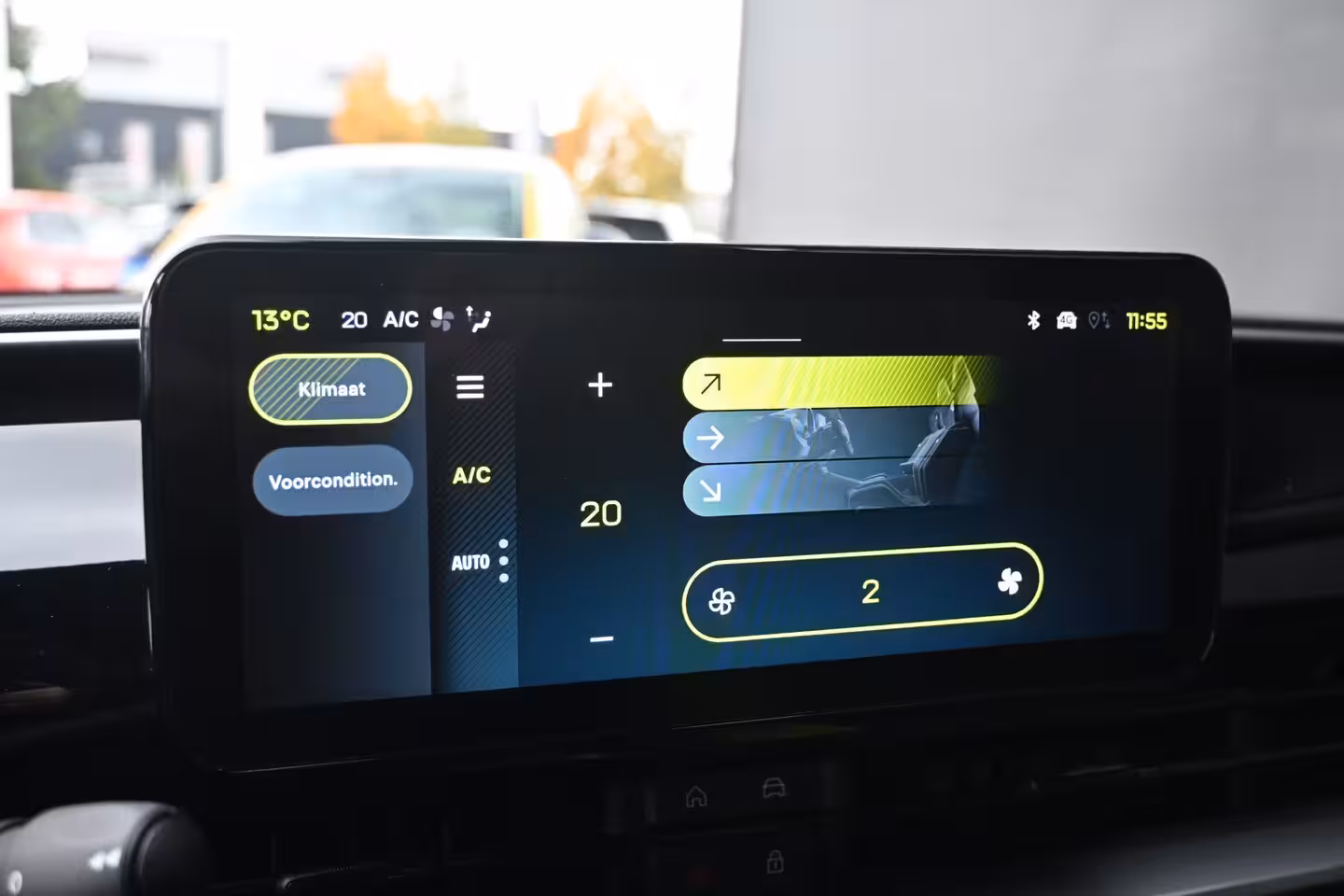 Abarth 600e Turismo 54 kWh 96%SOH | Navigatie by App | Parkeersensoren | Full-LED |
