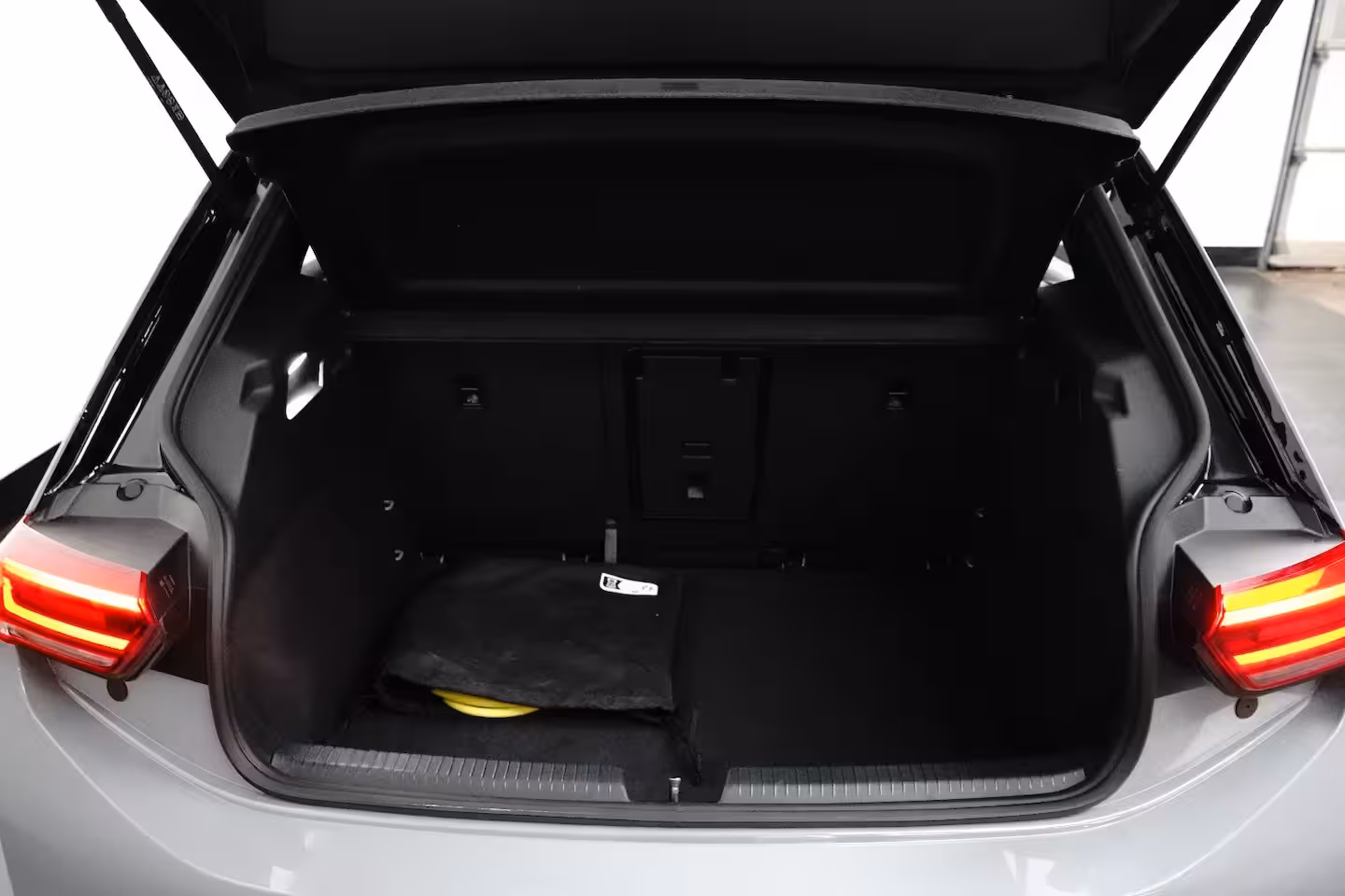 Volkswagen ID.3 59 kWh 204 pk Pro Business | Electronic climate control | Cruise control adaptief | Apple