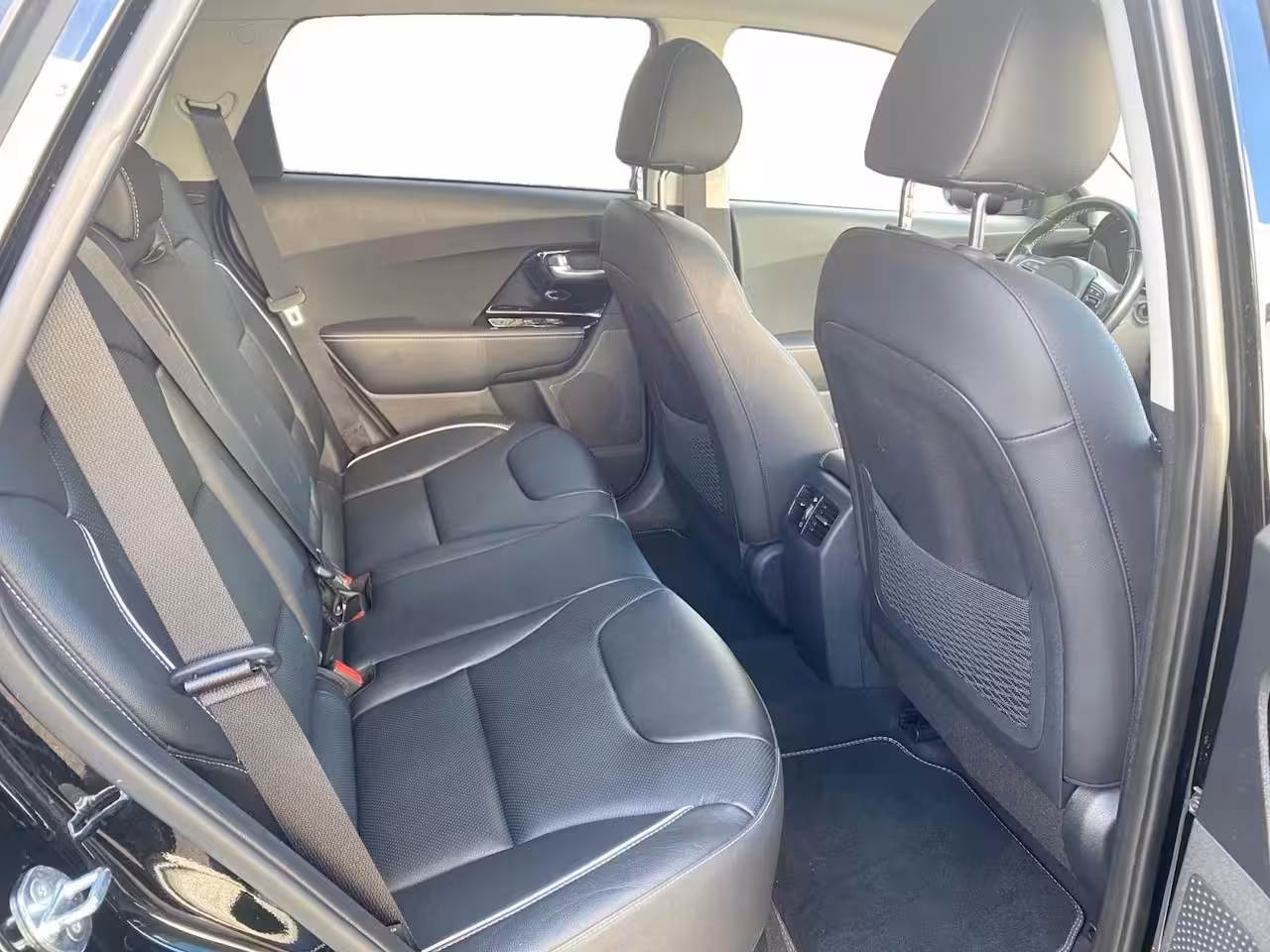 Kia e-Niro ExecutiveLine 64 kWh | Climate control | Leder | Stoel + stuurverwarming en ventilatie | S