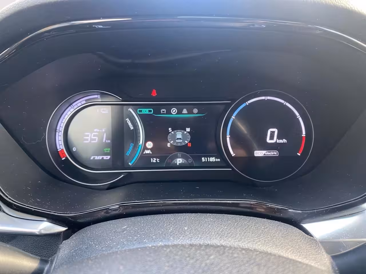 Kia e-Niro ExecutiveLine 64 kWh | Climate control | Leder | Stoel + stuurverwarming en ventilatie | S