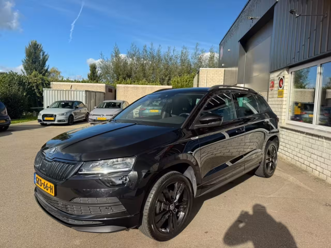 Skoda Karoq 1.5 TSI SPORTLINE Sportstoelen Zwartoptiek Stoelverw. voor/achter Keyless Sfeerverl
