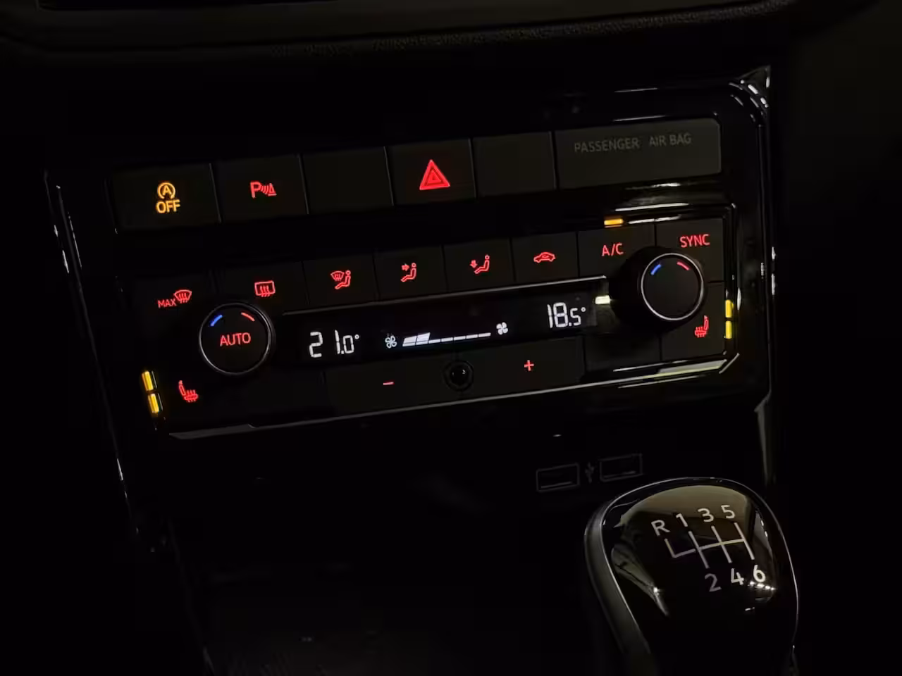 Volkswagen T-Cross 1.0 TSI Style Digital Camera Led Beats 116 PK