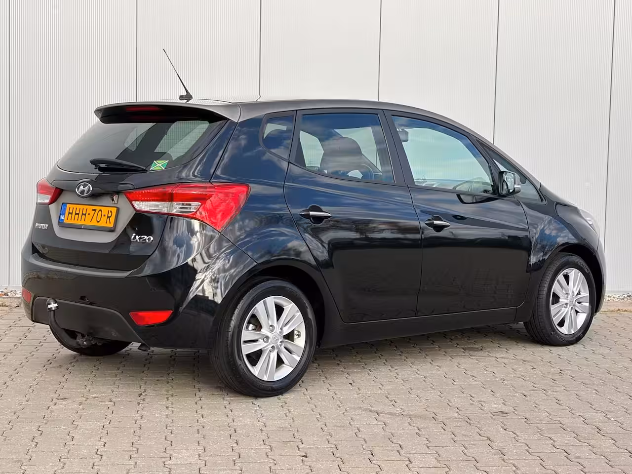 Hyundai ix20 1.6i Go | Stoelverwarming | Trekhaak | After market Achteruitrijcamera | Bluetooth telefoo