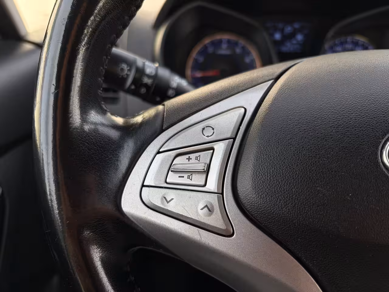 Hyundai ix20 1.6i Go | Stoelverwarming | Trekhaak | After market Achteruitrijcamera | Bluetooth telefoo