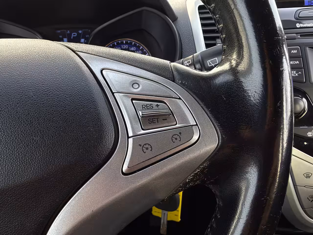Hyundai ix20 1.6i Go | Stoelverwarming | Trekhaak | After market Achteruitrijcamera | Bluetooth telefoo