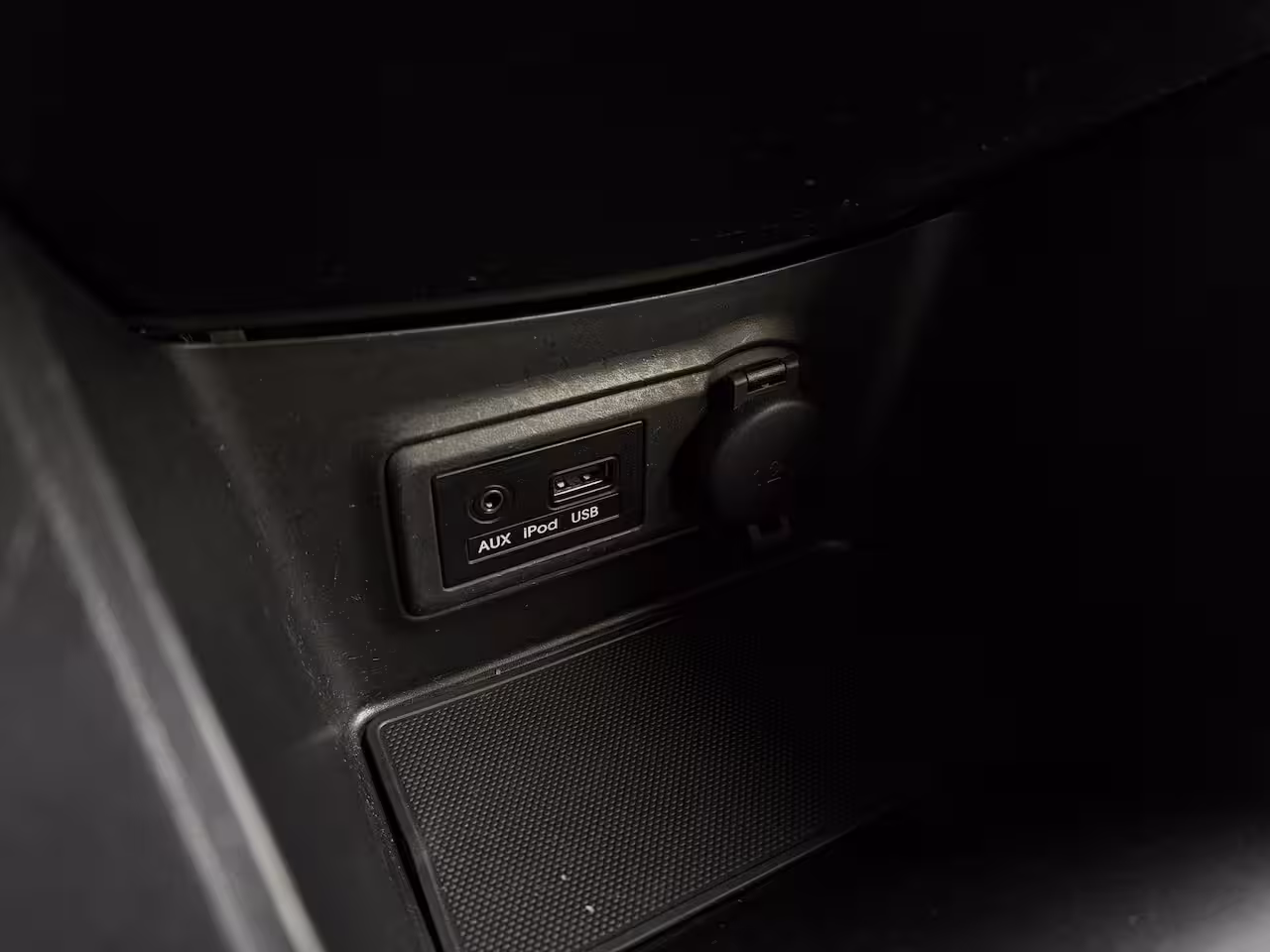 Hyundai ix20 1.6i Go | Stoelverwarming | Trekhaak | After market Achteruitrijcamera | Bluetooth telefoo